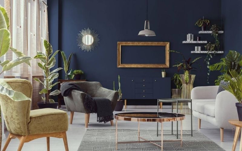 Phòng khách màu xanh ghi tạo nên những chi tiết độc đáo, nổi bật