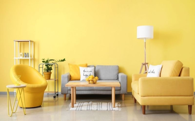 Sơn phòng khách màu vàng chanh mang lại sự tươi vui, thông thoáng