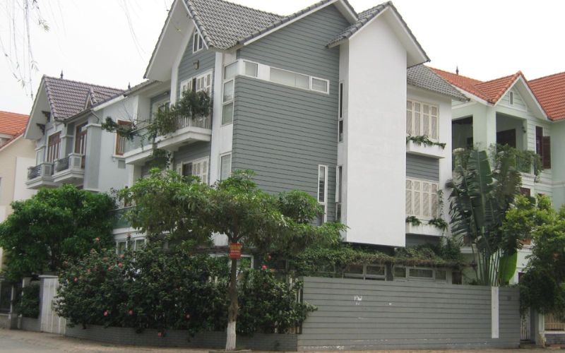 Nhà phố sơn màu ghi ấn tượng, thu hút
