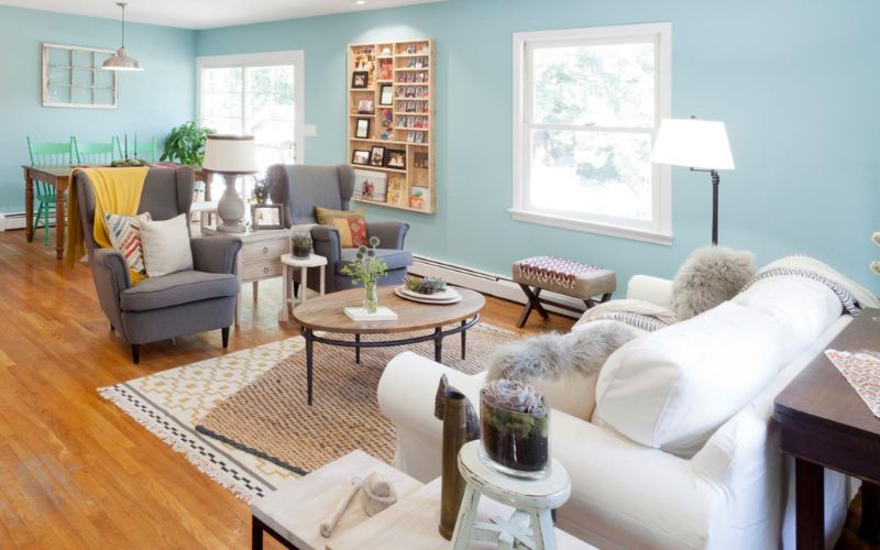 Sơn tường phòng khách màu xanh ngọc bích mang lại không gian sang trọng, tươi mát