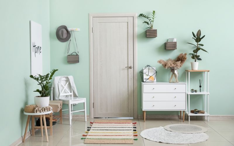 Nội thất phòng khách nổi bật khi sơn tường màu xanh ngọc nhạt