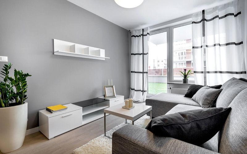 Sơn phòng khách màu trắng xám mang lại không gian thanh lịch