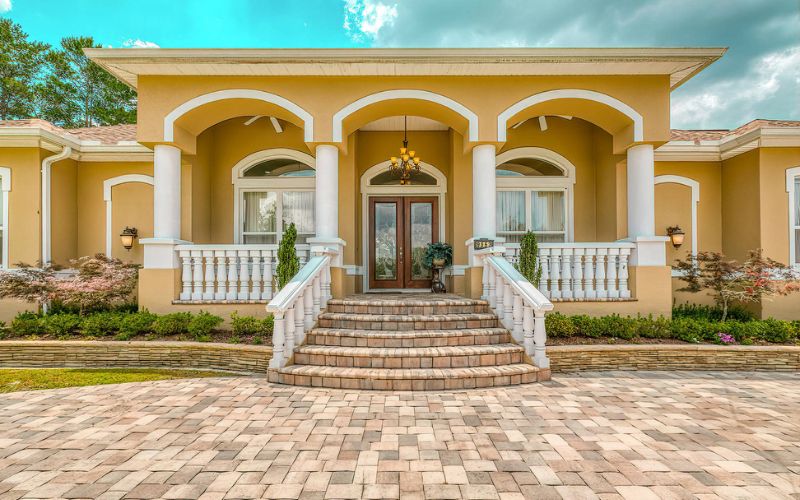 Sơn mặt tiền màu vàng đất phối trắng đơn giản Sơn mặt tiền màu vàng đất phối trắng đơn giản