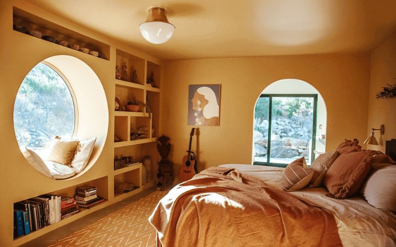 Phòng ngủ sơn màu vàng đồng hiện đại Phòng ngủ sơn màu vàng đồng hiện đại