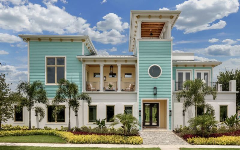 Biệt thự sơn màu xanh ngọc độc đáo