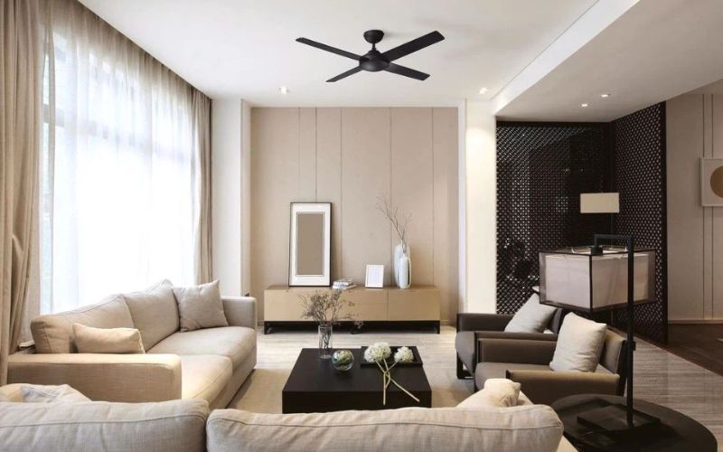 Mẫu thạch cao có quạt trần hiện đại với vách ngăn không gian hợp lý