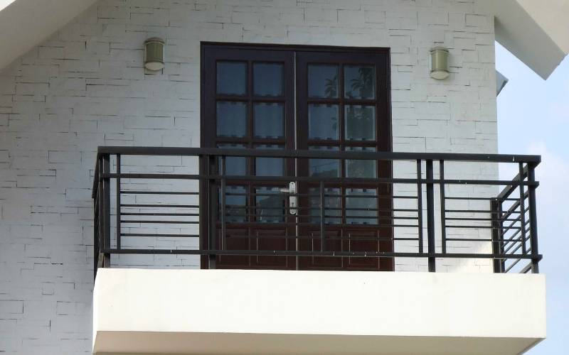 Lan can sắt hộp đơn giản