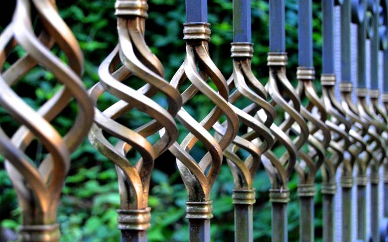 Tìm hiểu về hàng rào sắt