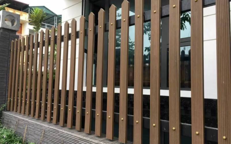 Báo giá thi công hàng rào sắt hộp tùy thuộc vào mẫu mã