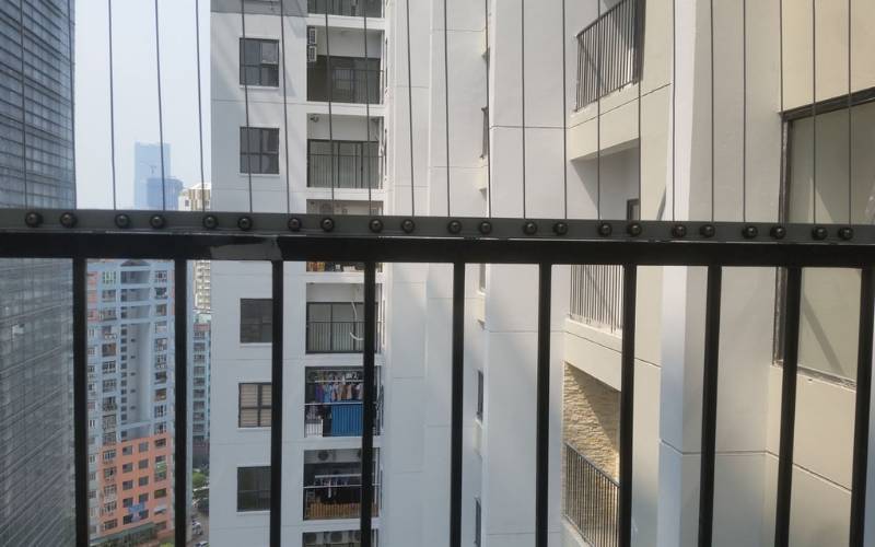 Loại khung sắt và lưới thép bảo vệ thường dùng cho ban công chung cư