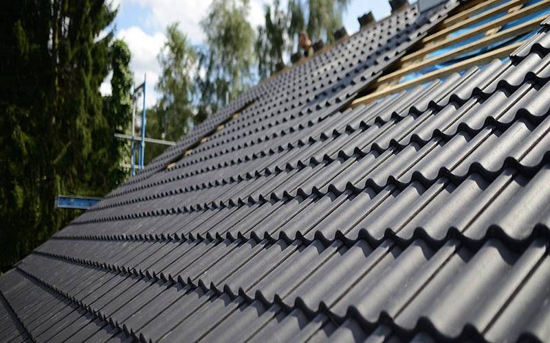 Thi công mái tôn giả ngói dần trở nên phổ biến trong lĩnh vực xây dựng