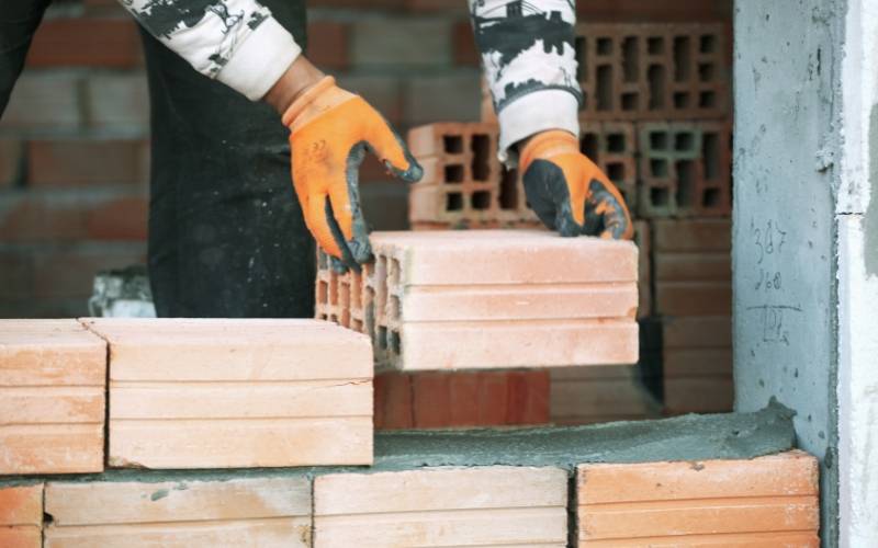 Đơn giá xây tô tường phụ thuộc vào nhiều yếu tố